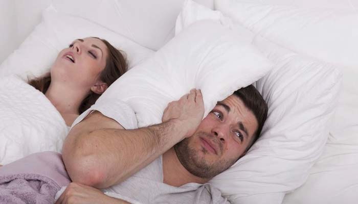 snoring starts in females after the age of 30 years