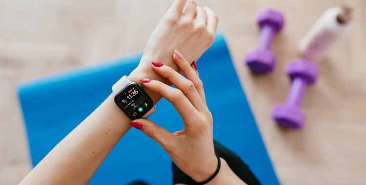 How to Charge a Fitness Tracker